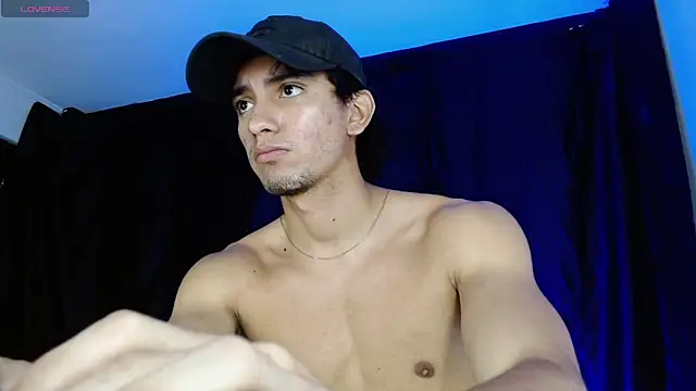 Snapshot of dante_18cm_ chatting on 05-15-26, 11:34 dante 18cm online show from 05-15-26, 11:34