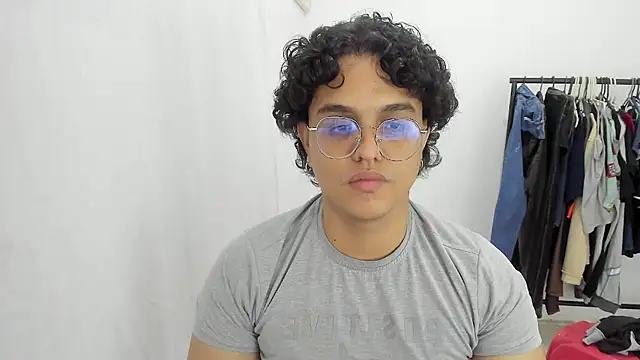 Donatello versus online show from 04-21-26, 01:42