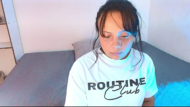 Snapshot of _eilish_ chatting on 07-22-26, 10:01 eilish online show from 07-22-26, 10:01