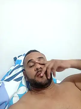 travieso2828 online show from 04-22-26, 03:42