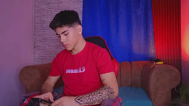 josethariaz25 online show from 07-18-26, 11:14