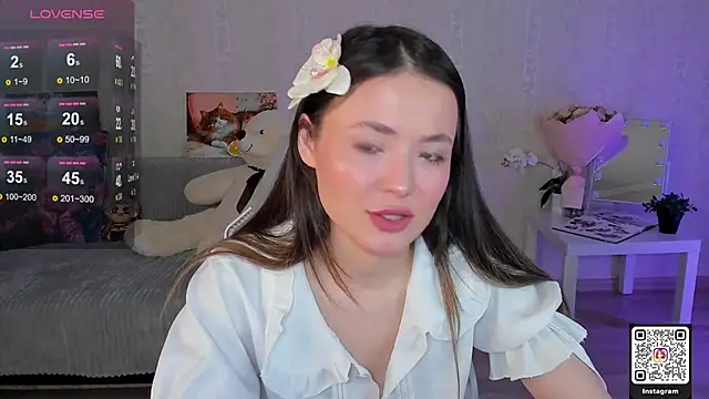 LinnLove online show from 06-07-26, 07:01