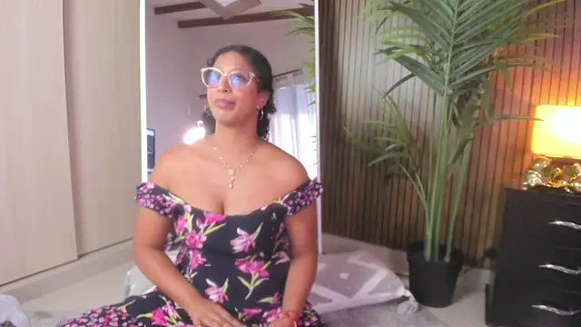 Chloefixxx online show from 06-18-26, 08:24
