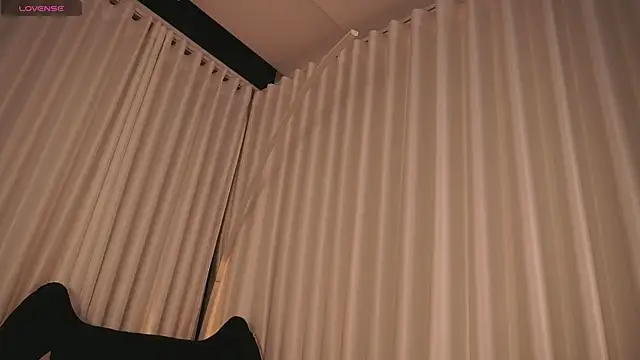 Tessa ruxh online show from 05-14-26, 11:39