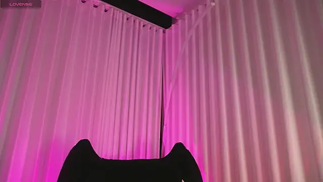 Tessa ruxh online show from 07-14-26, 12:00