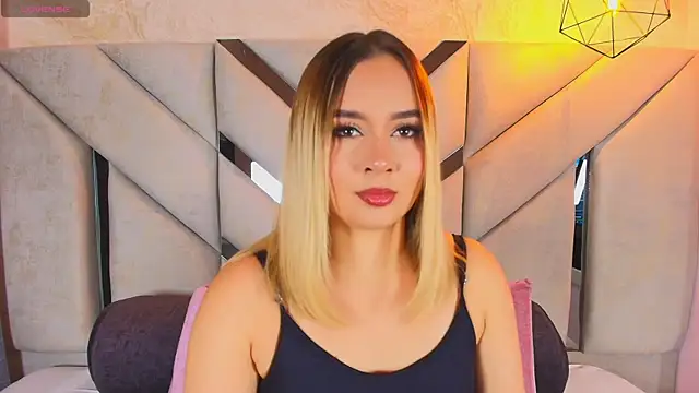 Sofia pamela  online show from 06-06-26, 06:34