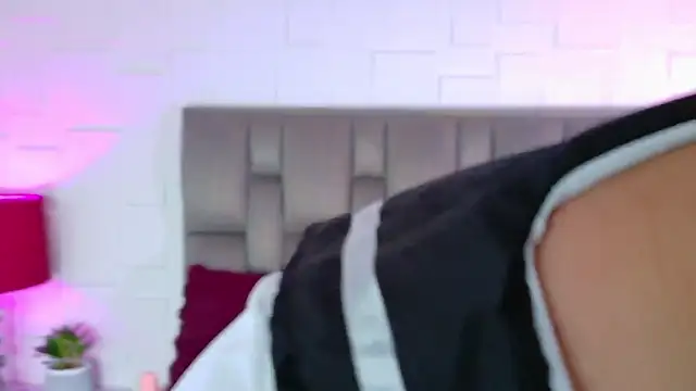 Snapshot of KeiryGinger chatting on 05-21-26, 06:48 KeiryGinger online show from 05-21-26, 06:48