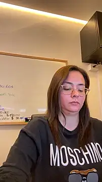 HollyCarteer online show from 07-10-26, 12:04