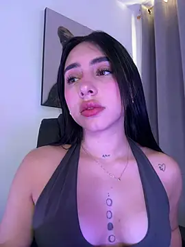 IsabellaNoir  online show from 04-25-26, 07:44