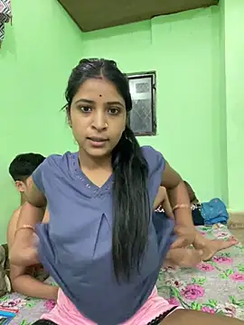 Snapshot of hot-couple-0 chatting on 05-28-26, 04:37 hot-couple-0 online show from 05-28-26, 04:37