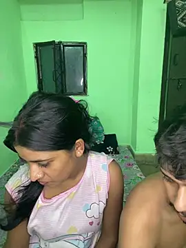 Snapshot of hot-couple-0 chatting on 06-28-26, 11:38 hot-couple-0 online show from 06-28-26, 11:38