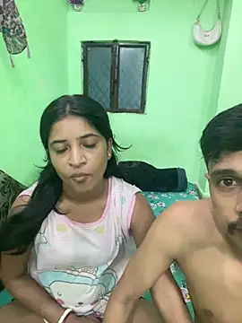 Snapshot of hot-couple-0 chatting on 07-05-26, 05:03 hot-couple-0 online show from 07-05-26, 05:03