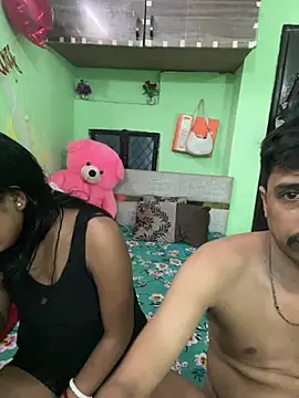 Snapshot of hot-couple-0 chatting on 07-18-26, 07:23 hot-couple-0 online show from 07-18-26, 07:23