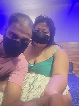 Snapshot of hot-couple-0 chatting on 07-30-26, 04:06 hot-couple-0 online show from 07-30-26, 04:06