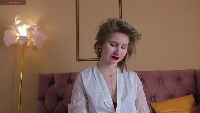 Lilianadaniels online show from 05-03-26, 01:33