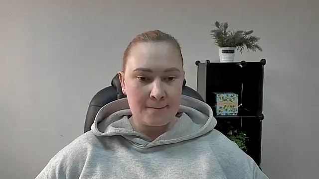 Olivia-Grande online show from 04-22-26, 10:17