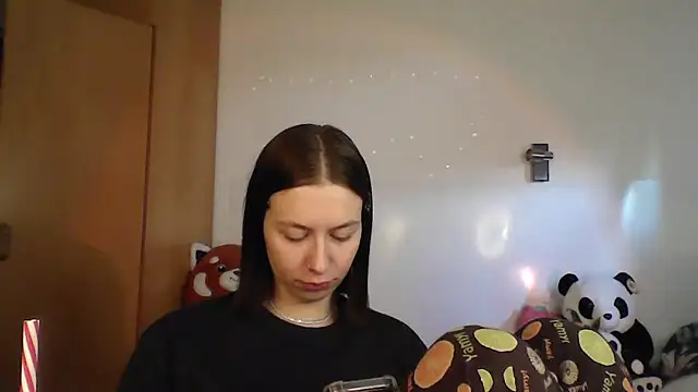 JuicyErika online show from 04-23-26, 05:48