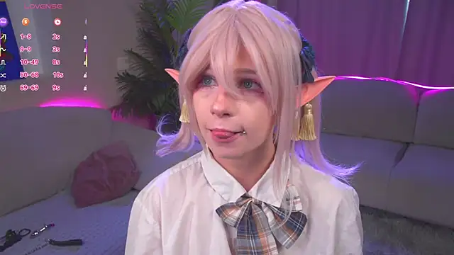 Snapshot of CosplayDream chatting on 05-06-26, 06:41 CosplayDream online show from 05-06-26, 06:41
