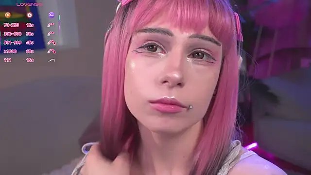 Snapshot of CosplayDream chatting on 05-19-26, 06:20 CosplayDream online show from 05-19-26, 06:20