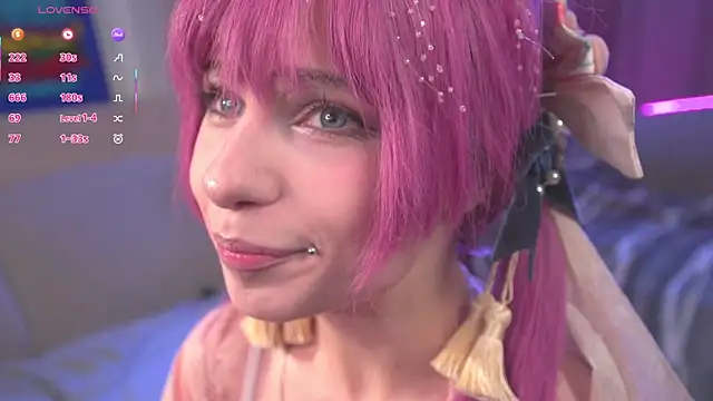 Snapshot of CosplayDream chatting on 06-12-26, 08:41 CosplayDream online show from 06-12-26, 08:41