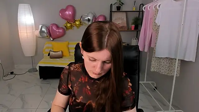 Olivia Tremo online show from 04-23-26, 01:24