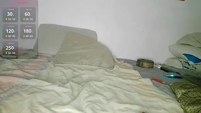 Snapshot of canarito18 chatting on 05-17-26, 01:58 canarito18 online show from 05-17-26, 01:58