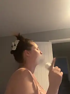 Poppylooloo online show from 06-29-26, 07:03