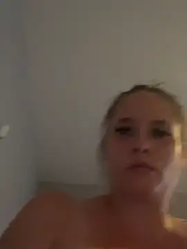 Poppylooloo online show from 07-30-26, 07:02