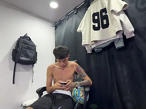 Snapshot of Jackdaniel001_ chatting on 07-16-26, 03:45 Jackdaniel001 online show from 07-16-26, 03:45