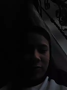 Snapshot of Nicol_Alvarez1 chatting on 05-17-26, 10:39 Nicol Alvarez1 online show from 05-17-26, 10:39