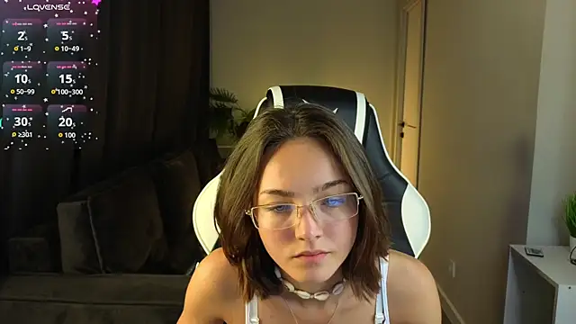 Snapshot of Leslie_Scott chatting on 07-05-26, 01:01 Leslie Scott online show from 07-05-26, 01:01