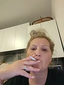 Divineblond online show from 03-05-26, 08:27