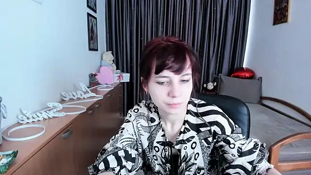 MiniLysii online show from 05-17-26, 05:38