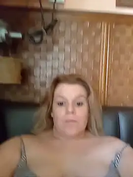 Maryquenn online show from 06-15-26, 10:39