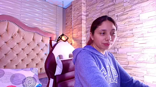 stephaniesun  online show from 07-28-26, 06:20
