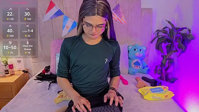 Emily hall19 online show from 06-30-26, 08:21