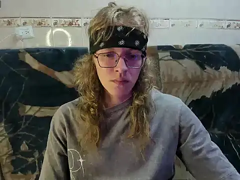 Snapshot of Jinnbooky chatting on 05-14-26, 05:36 Jinnbooky online show from 05-14-26, 05:36