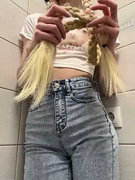 PlayMeDirtyy online show from 04-27-26, 07:34