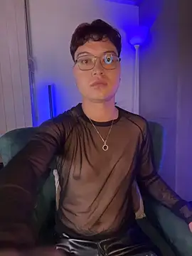 SamaelGarro  online show from 04-24-26, 03:53