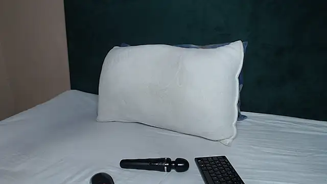 ShortyVibe27 online show from 07-23-26, 04:54