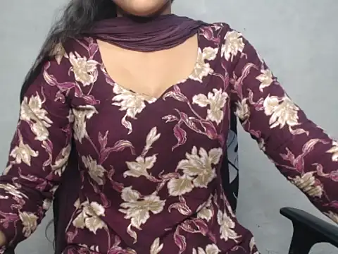 Snapshot of Shalini_Gaur chatting on 07-24-26, 03:43 Shalini Gaur online show from 07-24-26, 03:43