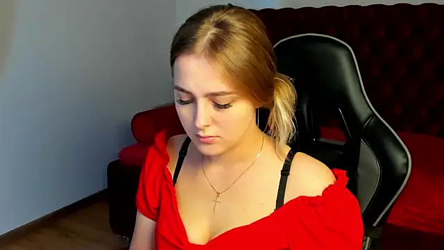 EllaBells online show from 05-28-26, 05:05