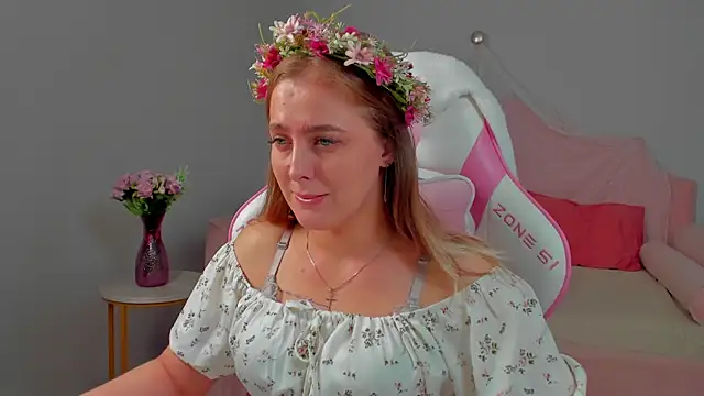 EllaBells online show from 07-23-26, 05:05