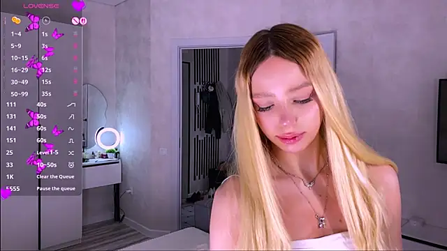 Mooniesiesita online show from 07-29-26, 07:45