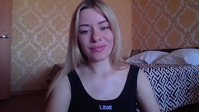 Snapshot of Softy_Aura_ chatting on 05-20-26, 09:26 Softy Aura online show from 05-20-26, 09:26