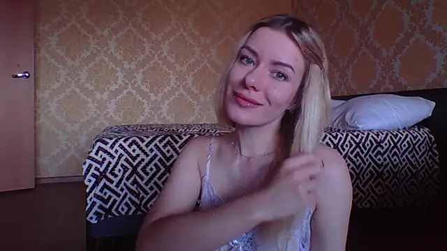 Snapshot of Softy_Aura_ chatting on 05-25-26, 01:39 Softy Aura online show from 05-25-26, 01:39
