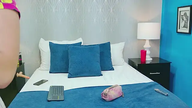 CarolineOlsen online show from 06-05-26, 12:55