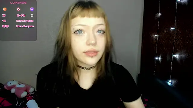 Snapshot of urmelodyy chatting on 05-05-26, 09:12 urmelodyy online show from 05-05-26, 09:12
