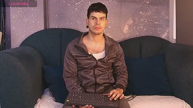 Snapshot of Derek_Voss chatting on 07-07-26, 12:31 Derek Voss online show from 07-07-26, 12:31