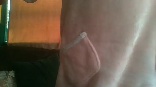 Snapshot of RosieSwitchBitch chatting on 05-04-26, 12:23 RosieSwitchBitch online show from 05-04-26, 12:23